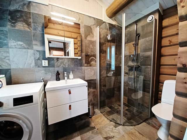 Ski-in/ski-out semi-detached home in Björnen Sadeln with fireplace and private sauna