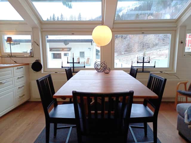 Apartment in Hummeln above Åre village, walking distance to ski lifts, slopes, restaurants and the town square