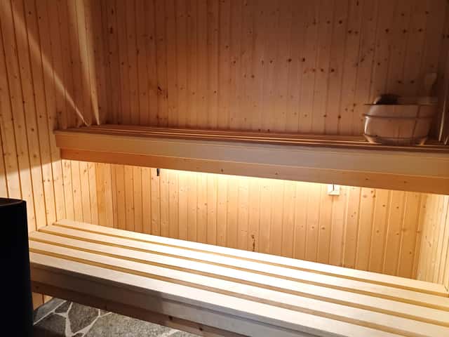 Ski-in/ski-out duplex in Sadeln with sauna, fireplace, balcony and patio, sleeping up to 9 guests