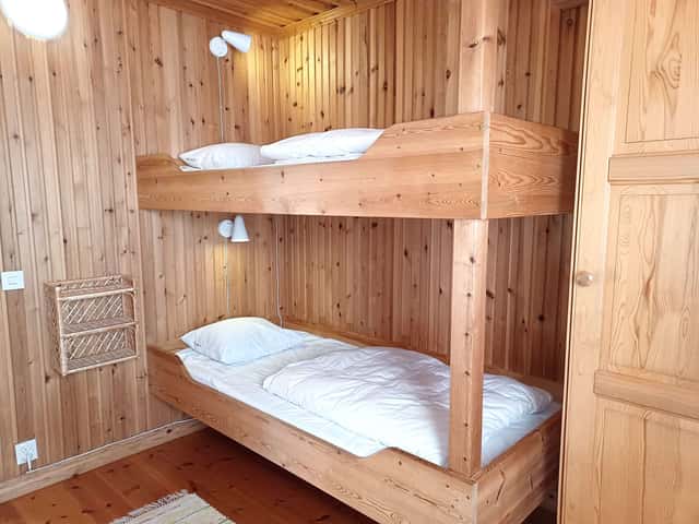 Detached two-floor house in Åre with private sauna, balcony and south-facing patio