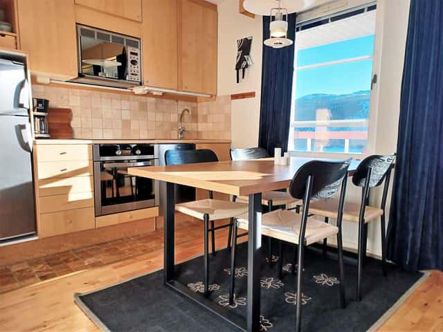 Ski-in/ski-out apartment near Åre Square with private sauna, balcony and lift access in Åre