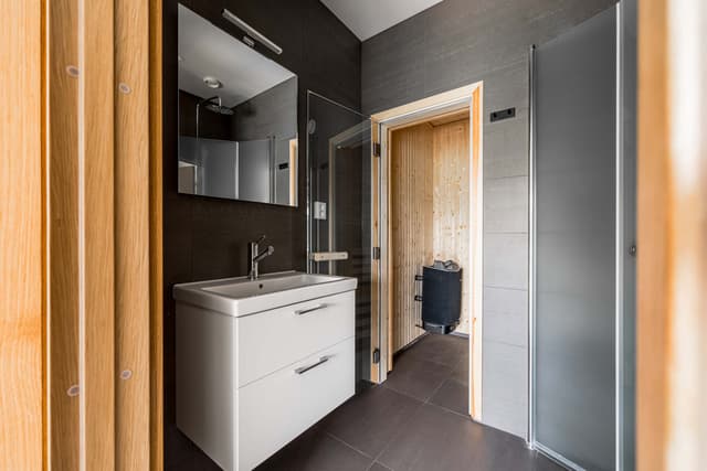 Modern villa i Årekläppen, Åre med sjö- och fjällutsikt, bastu och öppen spis