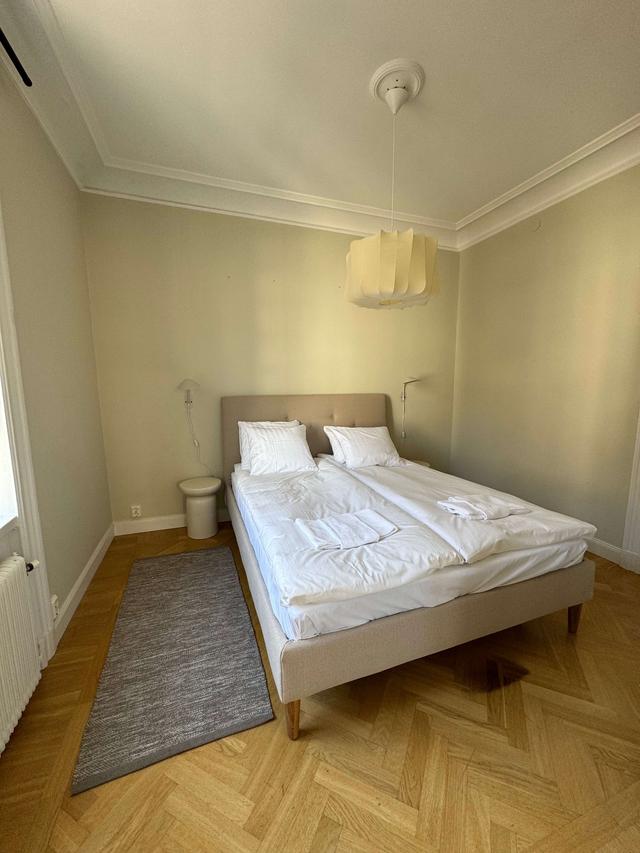 Tvåvåningslägenhet Östermalm interiör, fasadvy Östermalm, nära Djurgården och Strandvägen