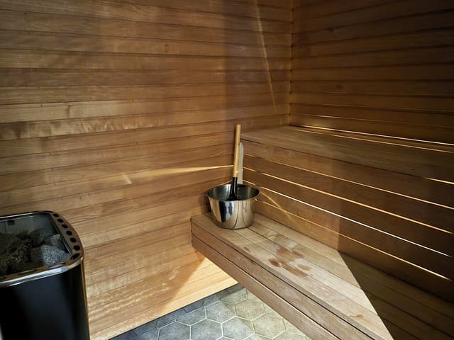 Ski in/ski out-lägenhet i centrala Åre med privat bastu och södervänd uteplats vid backen