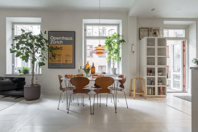 Two-bedroom apartment with private balcony overlooking courtyard in Vasastan, Stockholm
