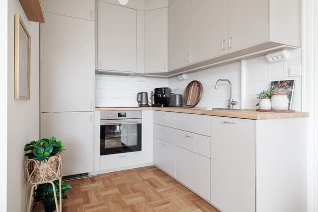 Two-bedroom apartment with double balconies in Stockholm near parks and city centre