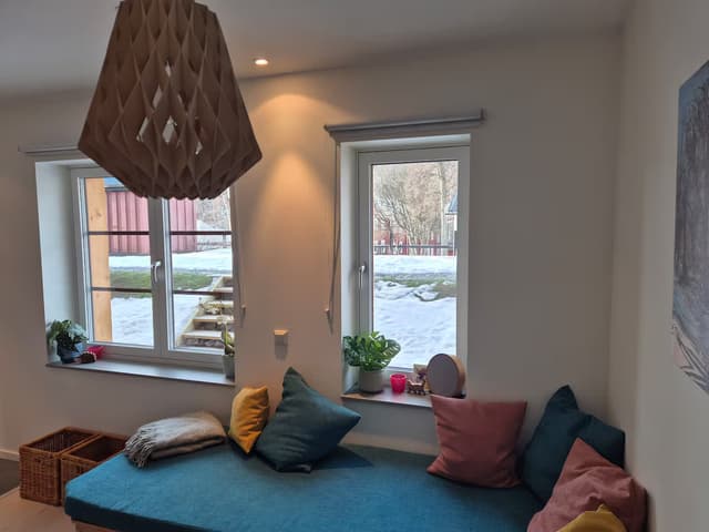 Modern lägenhet i Åre by med privat bastu, golvvärme, fri parkering och skidförråd