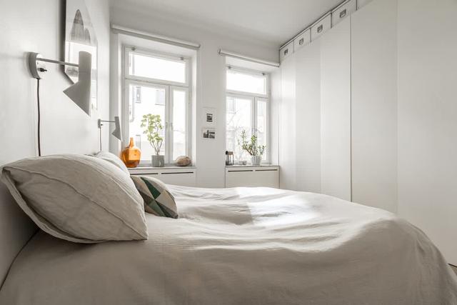Two-bedroom apartment with private balcony overlooking courtyard in Vasastan, Stockholm