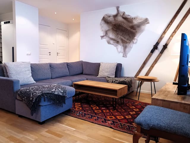 Ski-in/ski-out-lägenhet i Åre vid Olympia/Gästrappet, 25 m till backen, bastu och sydvänd balkong