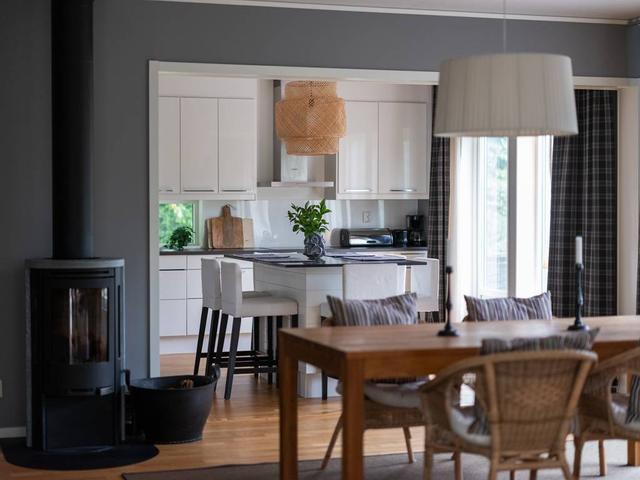 Two-story house with mountain view in Åre