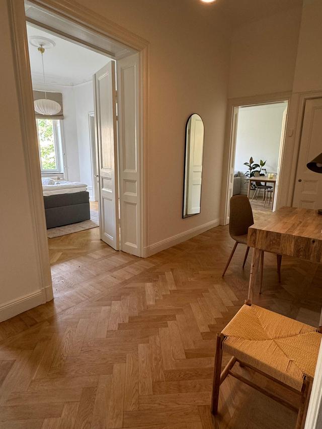 Stilrent vardagsrum i mysig lägenhet på St Eriksplan, Stockholm