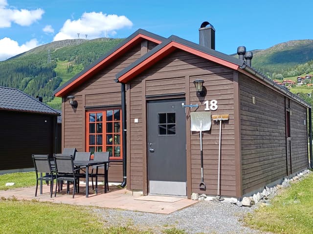 Fristående stuga vid Åresjön, nära liftar och Åre torg