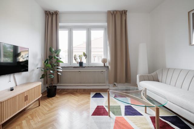 Mysig studio i Sundbyberg med utsikt över gröna parker