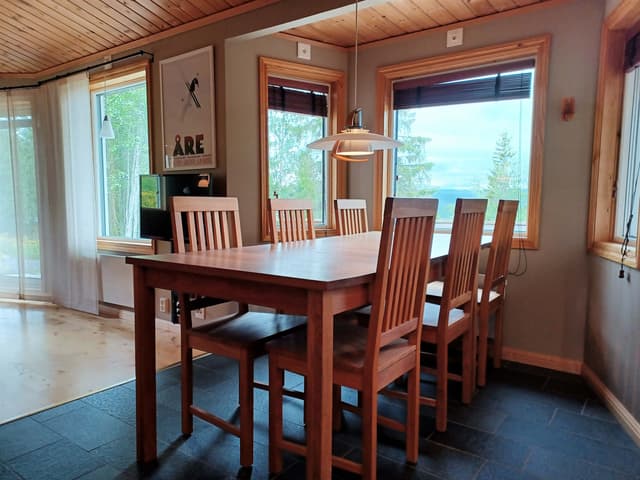 Semi-detached apartment in Björnen near ski lift and slopes, with south-facing patio and open living space