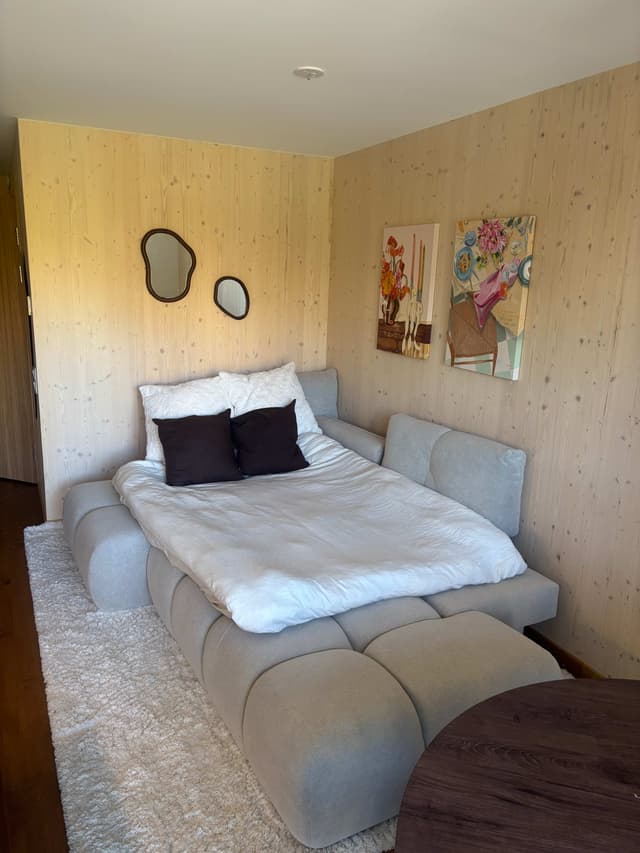 Nybyggd studio med balkong på Kungsholmen i centrala Stockholm, Sverige