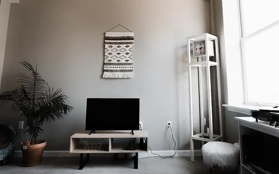 How do I rent out my apartment weekly?