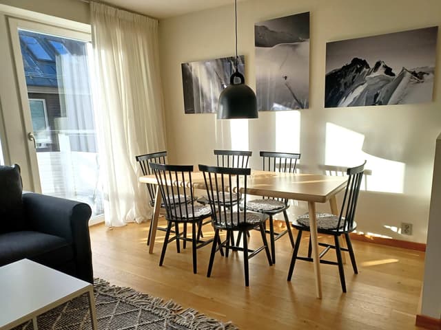 Duplex apartment in Åre with south-facing views, fireplace living room and private sauna