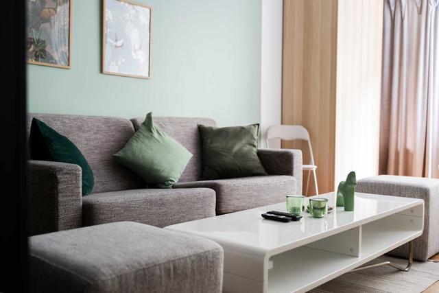 Tottvägen 111 Åre studio living area featuring king-size bed and sofa bed