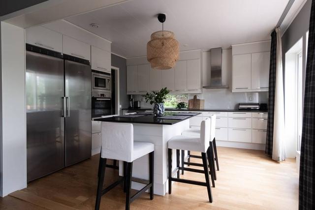 Tvåvåningshus med bergsutsikt i Åre