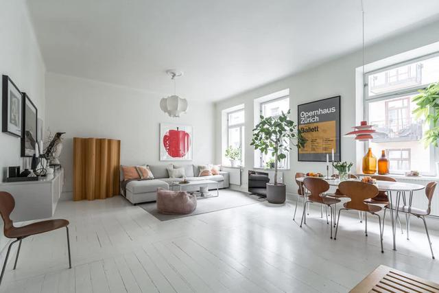 Two-bedroom apartment with private balcony overlooking courtyard in Vasastan, Stockholm