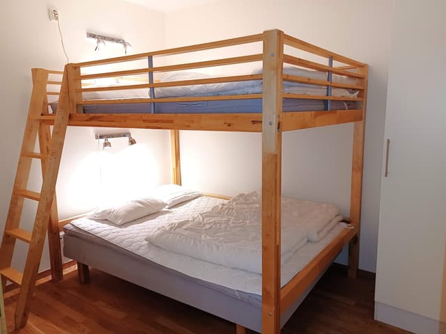 Apartment by Åre Square with private sauna, garage parking and ski storage near lifts and restaurants