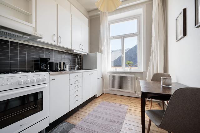 Mysig studiolägenhetsinteriör i St. Eriksplan, centrala Stockholm.