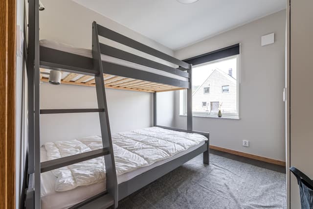 Modern villa i Årekläppen, Åre med sjö- och fjällutsikt, bastu och öppen spis
