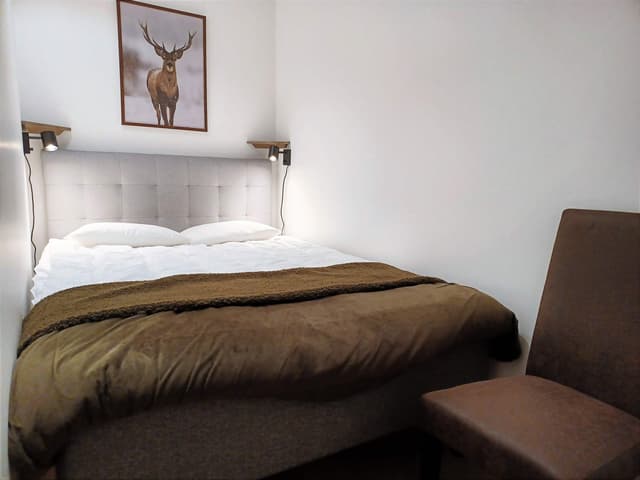 Apartment in Sadeln, Åre with ski-in access, private sauna, fireplace, south-facing patio and BBQ