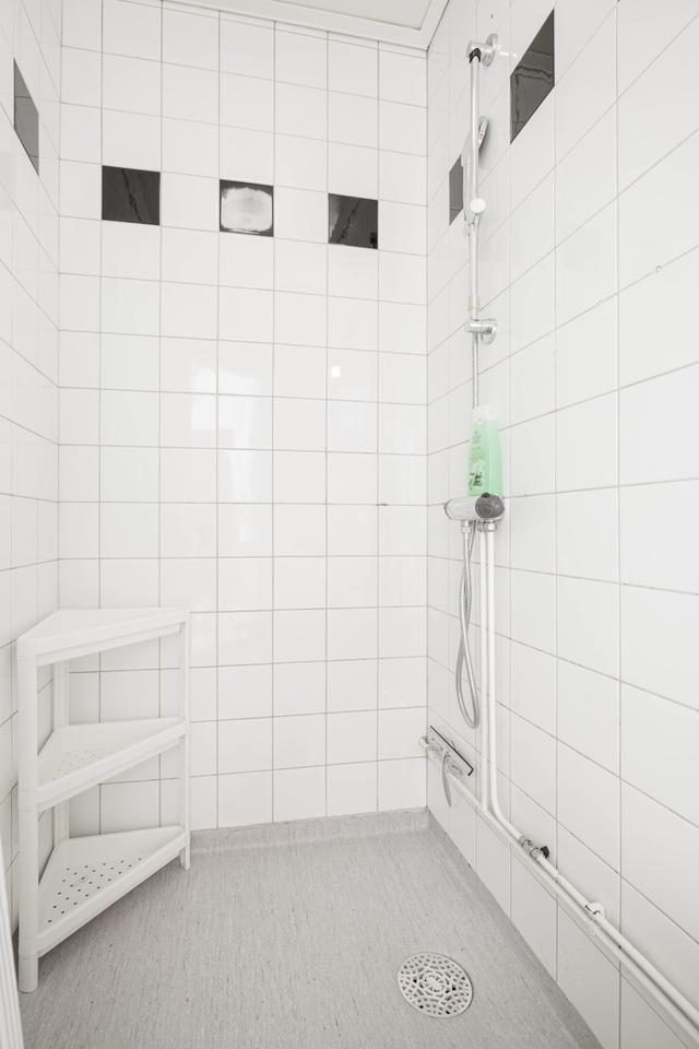 Ljust studiointeriör i St. Eriksplan nära Rörstrandsvägen.