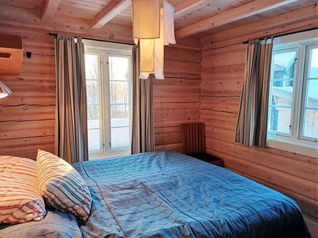 Ski-in/ski-out fjällhus i Björnen, Åre nära lift och skidbacke med bastu och eldstad