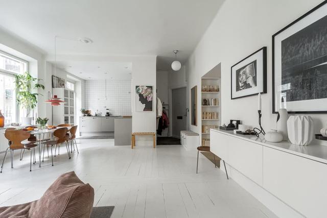 Two-bedroom apartment with private balcony overlooking courtyard in Vasastan, Stockholm