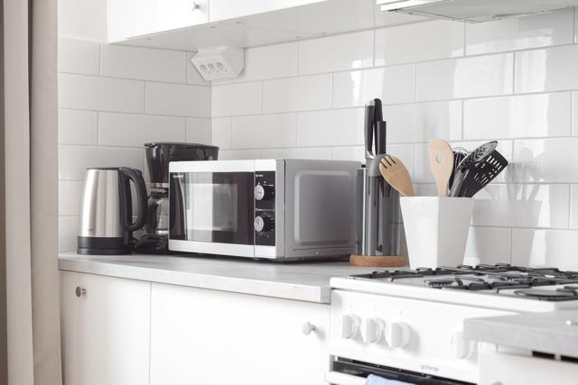 Modern kitchen in Stockholm apartment near Södermalm