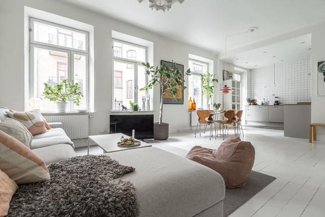 Two-bedroom apartment with private balcony overlooking courtyard in Vasastan, Stockholm