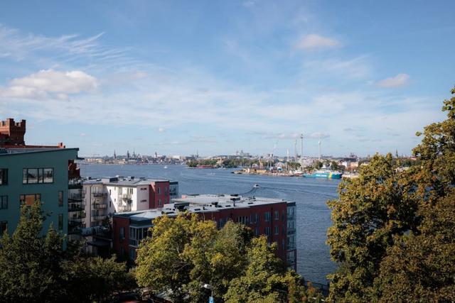 Modernt studio med utsikt över Stockholms inlopp