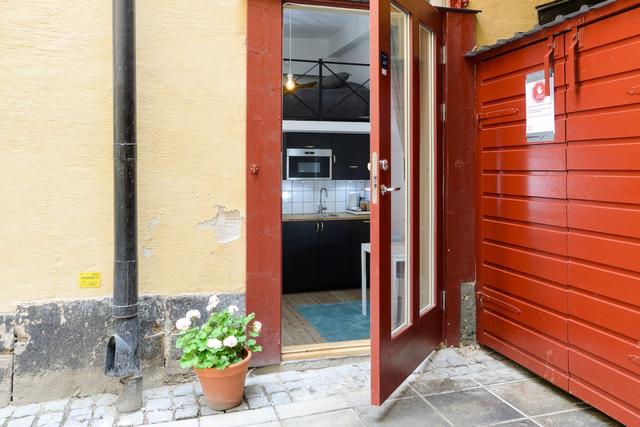 Studio apartment in the heart of Old Town Stockholm.