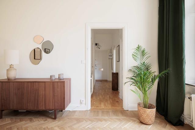 Interiör av charmig lägenhet på St. Eriksplan i centrala Stockholm