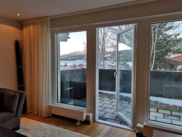 Apartment in central Åre with private sauna, fireplace and patio near ski system, restaurants and shopping