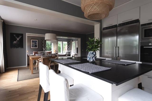 Tvåvåningshus med bergsutsikt i Åre