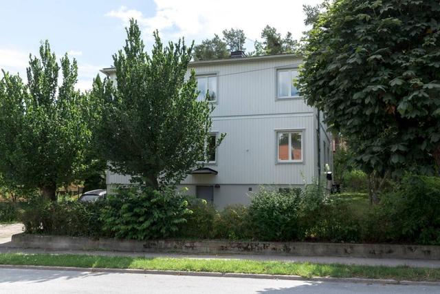 Lägenhet nära Näckrosen tunnelbanestation, Solna