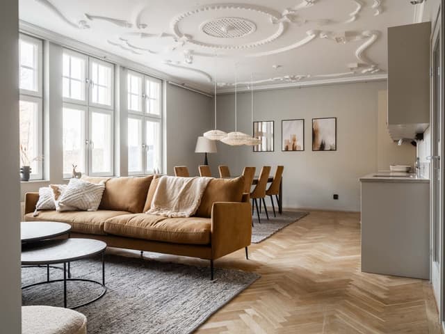 skid-in skid-out-lägenhet interiör, privat bastu, bergsutsikt