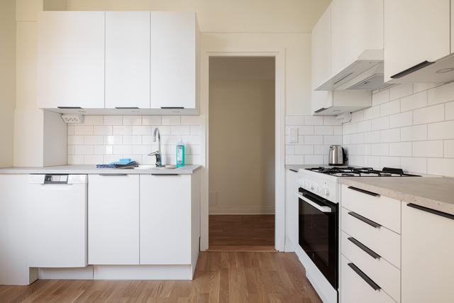 Interiör av charmig lägenhet på St. Eriksplan i centrala Stockholm