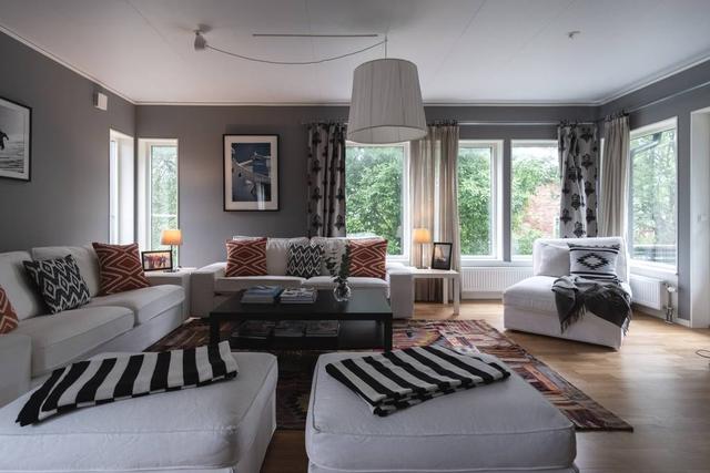 Two-story house with mountain view in Åre
