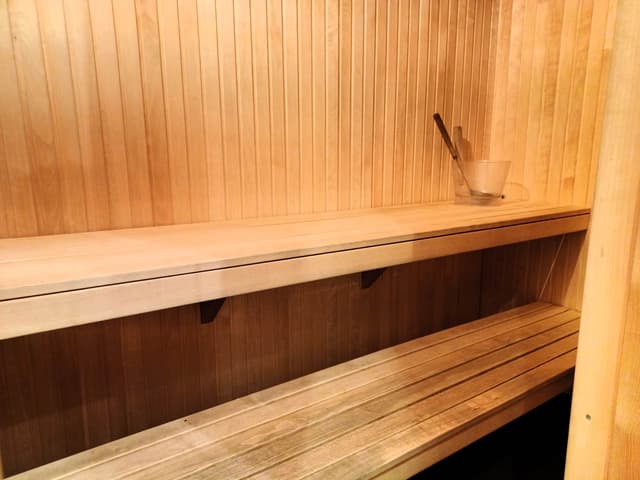 Modern etagelägenhet i centrala Åre med sjöutsikt, takterrass och privat bastu nära skidliftar