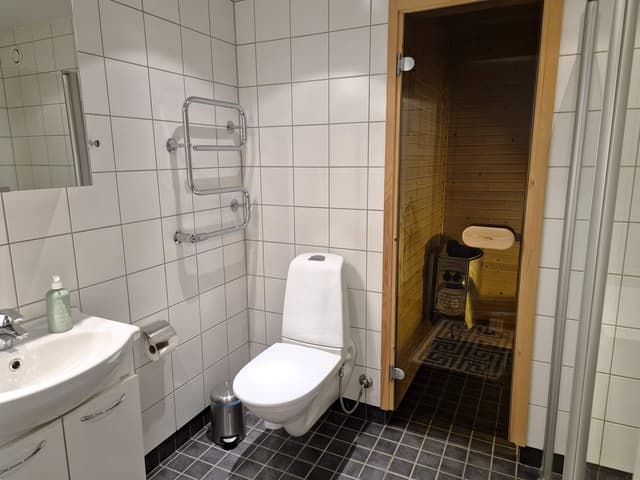 Skidnära takvåning i Björnen med bastu, balkong i söderläge, skidförråd och parkering