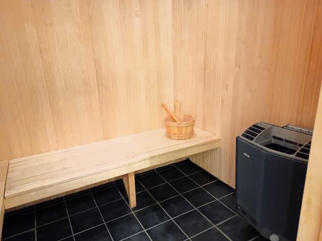 Apartment by Åre Square with private sauna, garage parking and ski storage near lifts and restaurants