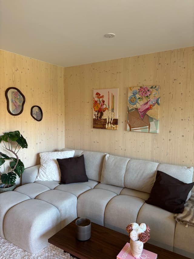Nybyggd studio med balkong på Kungsholmen i centrala Stockholm, Sverige
