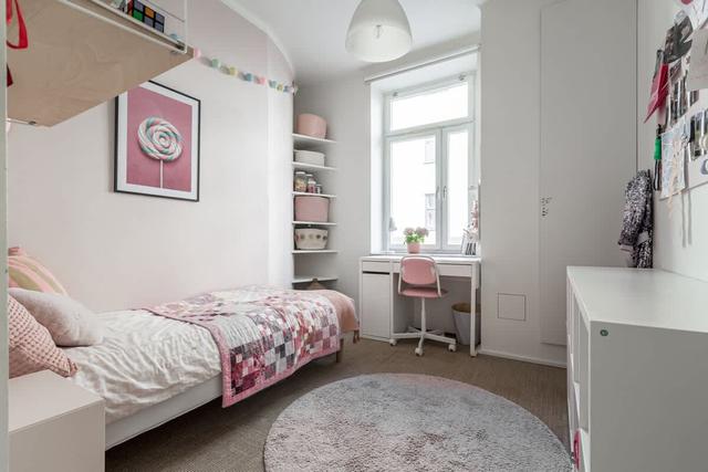Two-bedroom apartment with private balcony overlooking courtyard in Vasastan, Stockholm