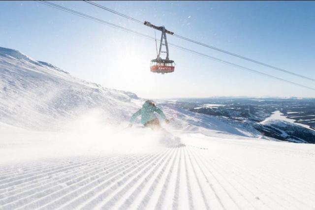 Åre-lägenhet med ski-in/ski-out, nära Gamla stan och backar.