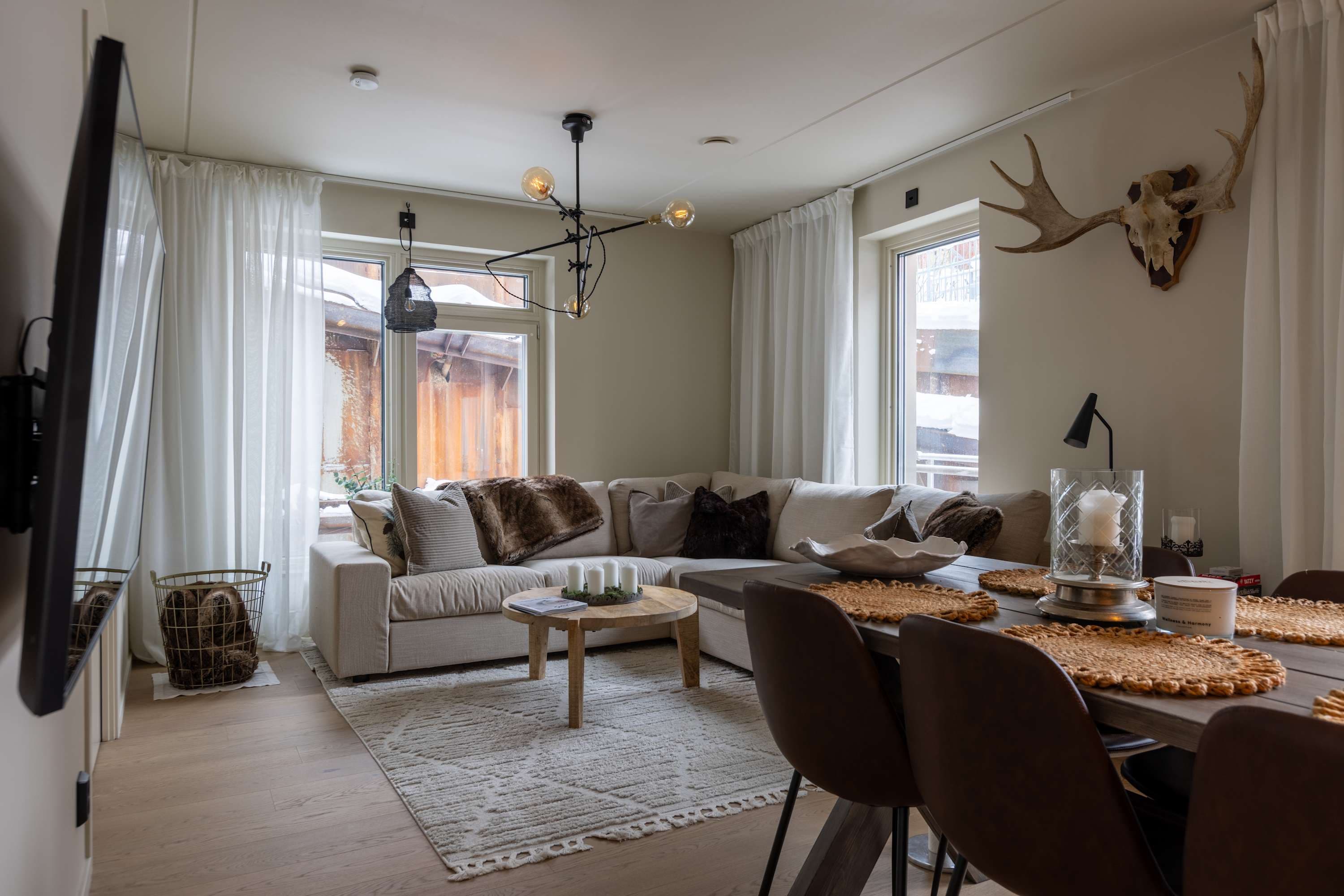Familjevänlig tvårumslägenhet i Åre centrum med bastu, dubbla badrum och skidförråd