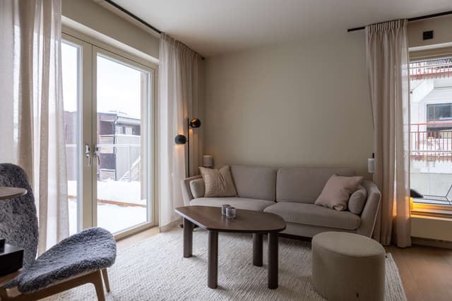 Tvårummare i skidort med egen bastu och skidförråd